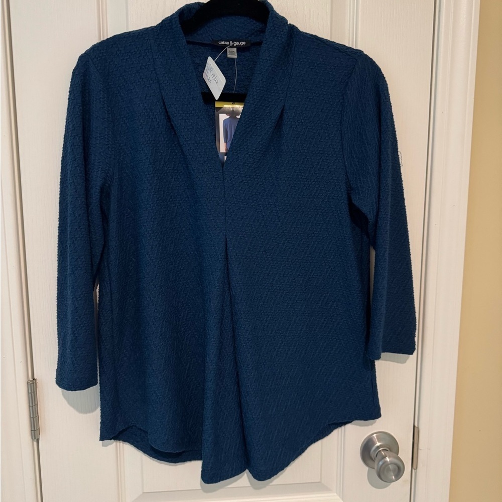 Cable & Gauge Navy Knit Pullover Top
